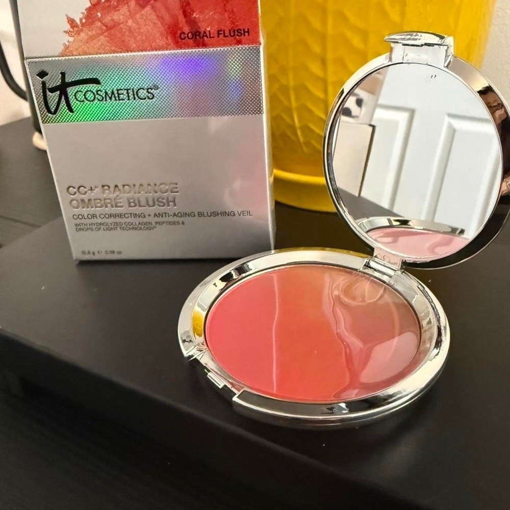 IT Cosmetics CC+ Radiance Ombre Blush in Coral Flush NIB